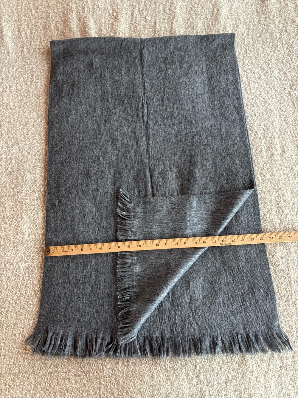 Oversized Alpaca Scarf - Picture 4 of 5